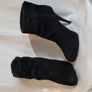 JLo boots size 7.5 black